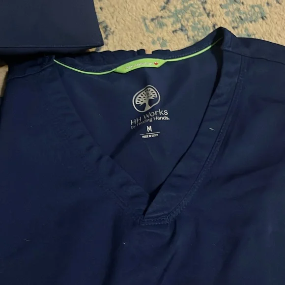 Navy nursing scrubs three pairs m/l fabletics Dolan healing hands - Picture 4 of 7